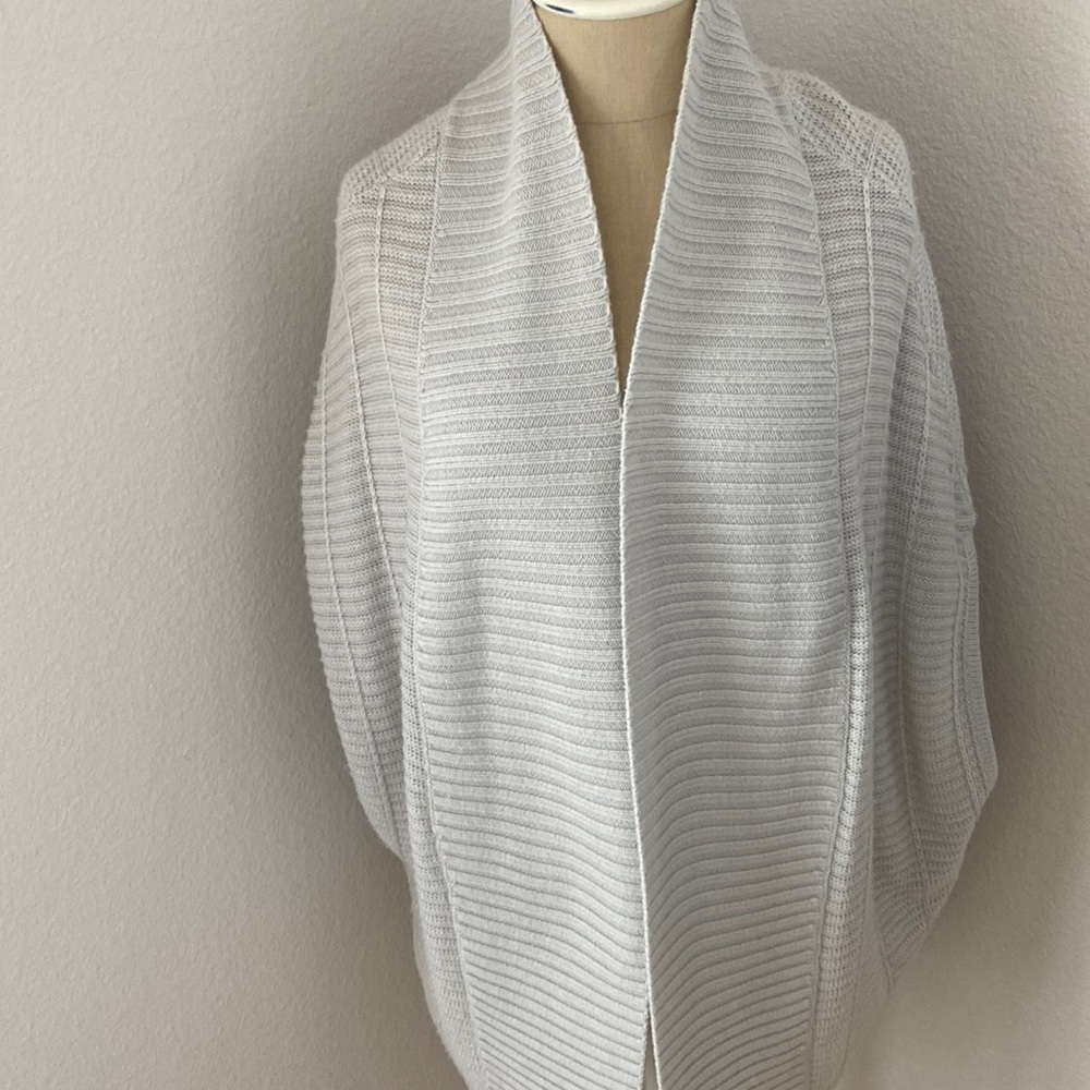 GAP shrug/capelet